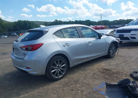 2018 Mazda Mazda3 Touring z USA, uszkodzony, nr VIN 3MZBN1L32JM174444